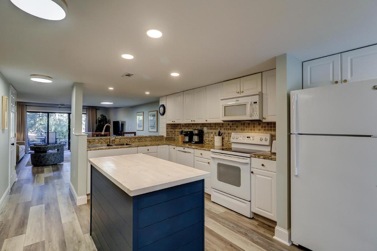 Golf View Two Bedroom With K Q And Fold Out Couch Bikes & Beach Gear Included Хилтън Хед Айлънд Екстериор снимка