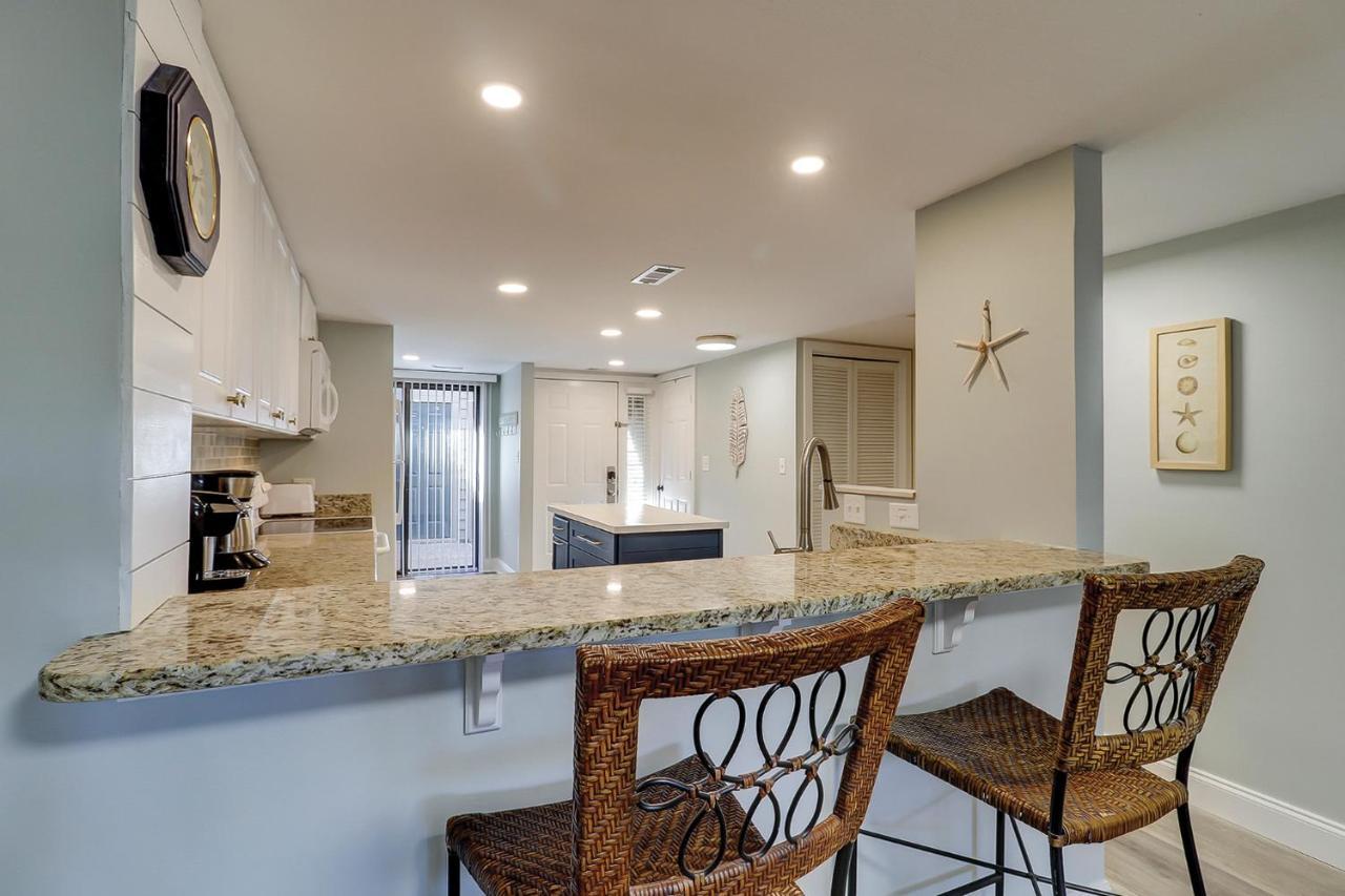 Golf View Two Bedroom With K Q And Fold Out Couch Bikes & Beach Gear Included Хилтън Хед Айлънд Екстериор снимка